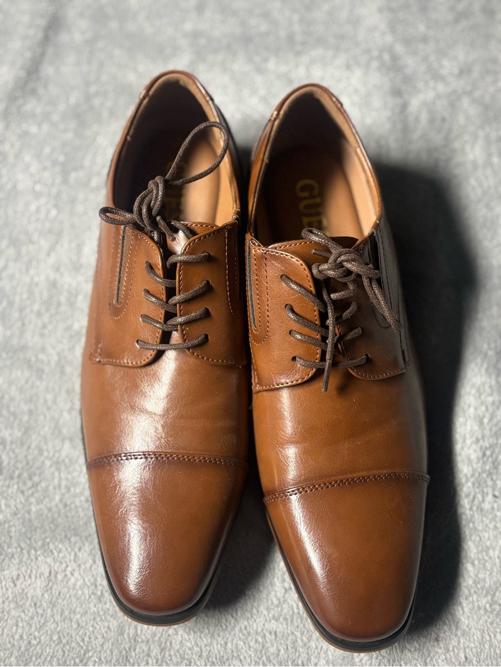 Guess Men's Tan Brown Leather Cap-Toe Derbys